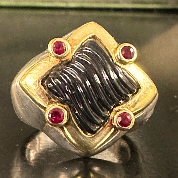 WOW POSHMARK Authentic David Yurman 18K  Gold Carved Onyx & Ruby Quatrefoil Ring - Picture 4 of 11